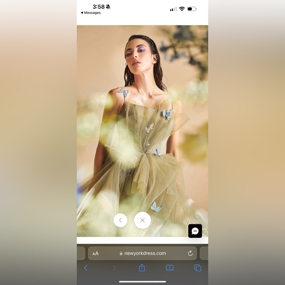 Selling this gorgeous Andre and Leo gown. Wore only once for a few hours shoot. - Picture 3 of 6